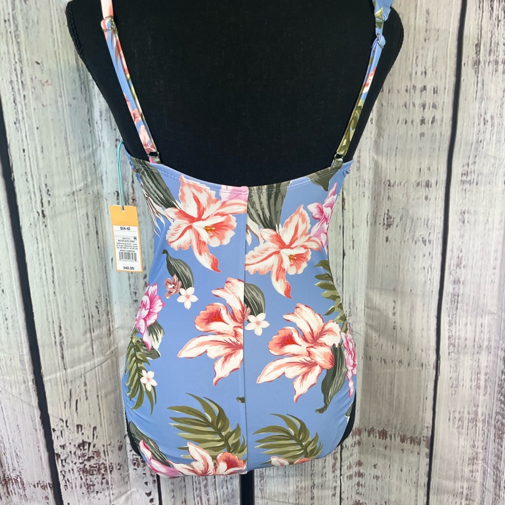 NWT Women’s floral Swimsuit, blue and pink - Picture 2 of 3